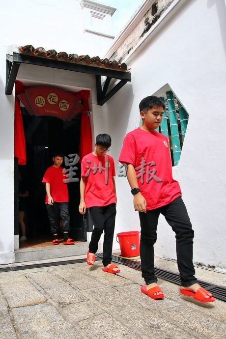 (大北马)12少年“出花园”迈向成年