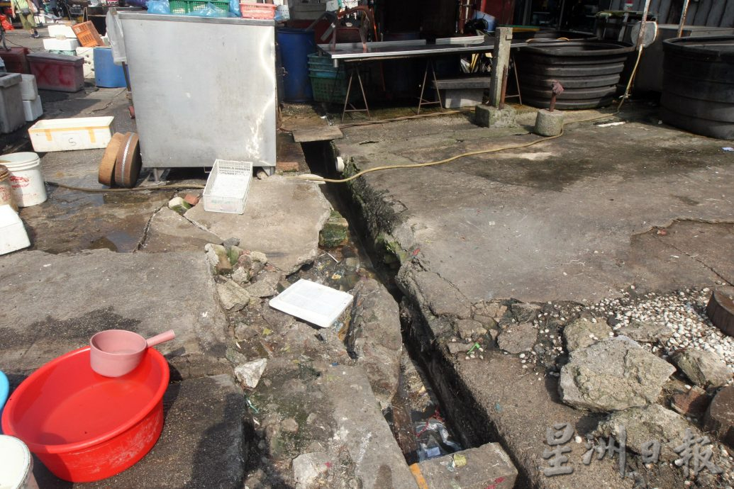 封面-大都会／半山芭提升工程延工／8图