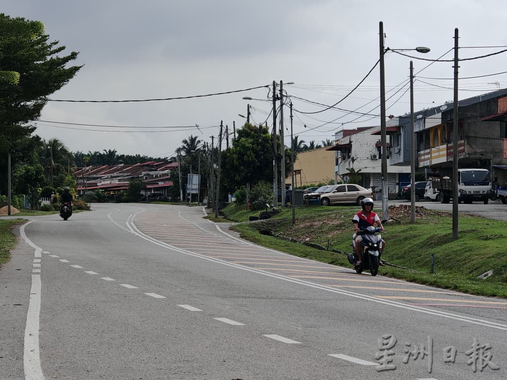 （古城第四版主文）巴也明光新村路口车速快，交通意外频繁