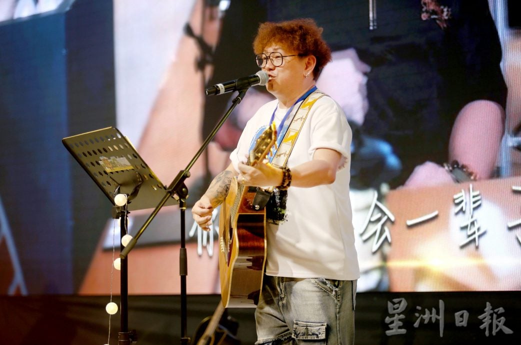 霹:8月26日见报∕封底主文∕心价值|音乐创作 释放压力 也疗愈他人