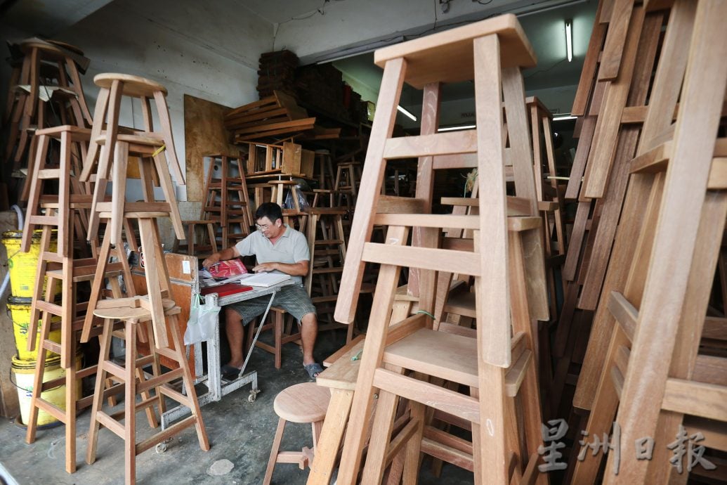 老店寻踪｜传承一甲子的手艺   胜昌木器店传二代