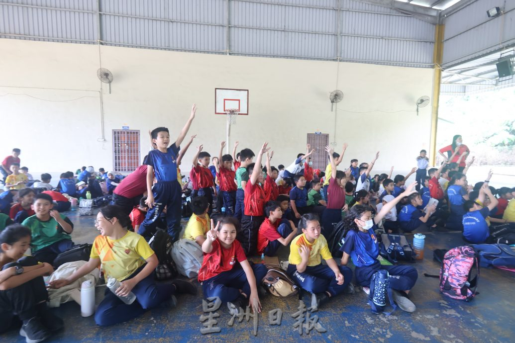 本报活动:关丹士满慕华小校长罗素君认为,在这个资讯爆炸的时代,拥有筛选信息、独立思考的能力显得尤为重要