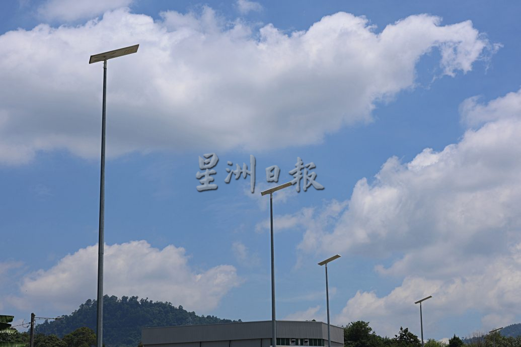 供星洲网/取代容易故障旧路灯，芙市政厅逐步更换太阳能LED灯