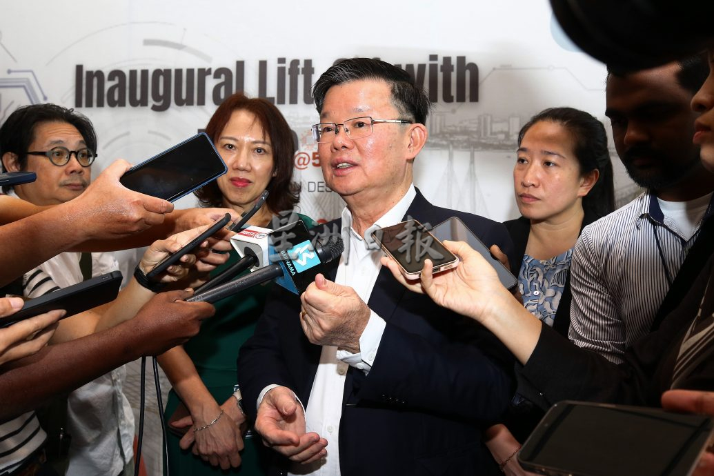 国盟反对城市翻新法案 曹观友：你要住400平方尺老屋多一个50年？