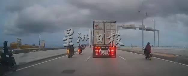 北海外环路飙车