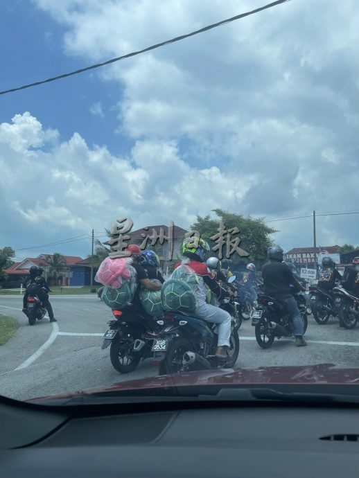 东（已签发）：“背龟”掀热潮，RXZ粉丝抢购。