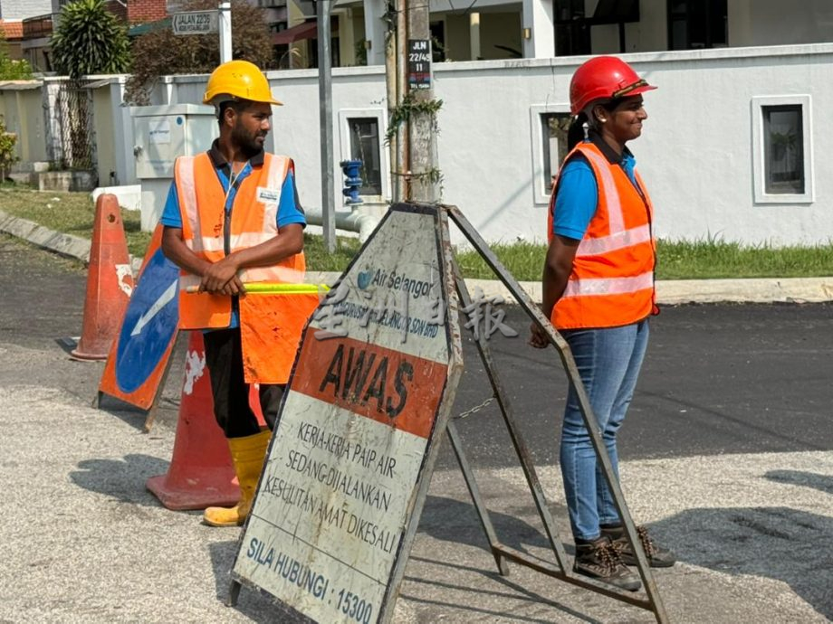 灵第22区旧水管换了 料有效解决断水问题