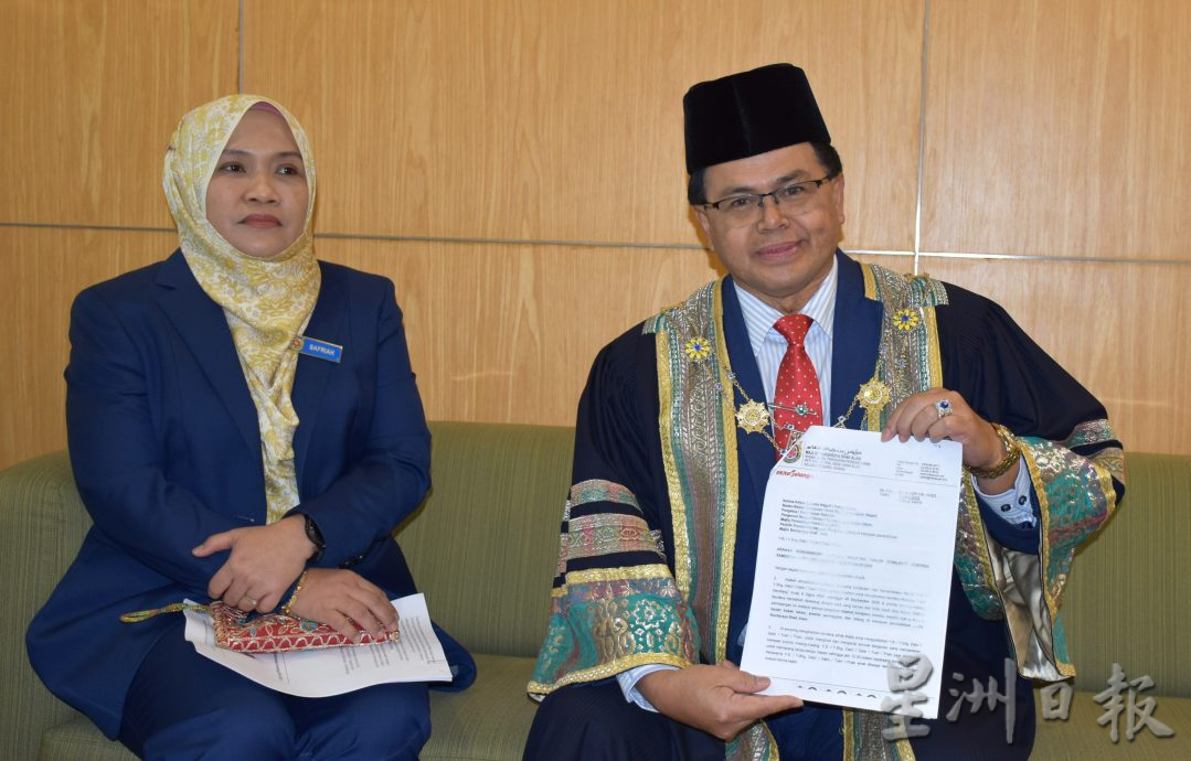 沙亚南没强制挂国旗 市长:发函鼓励张挂以示爱国