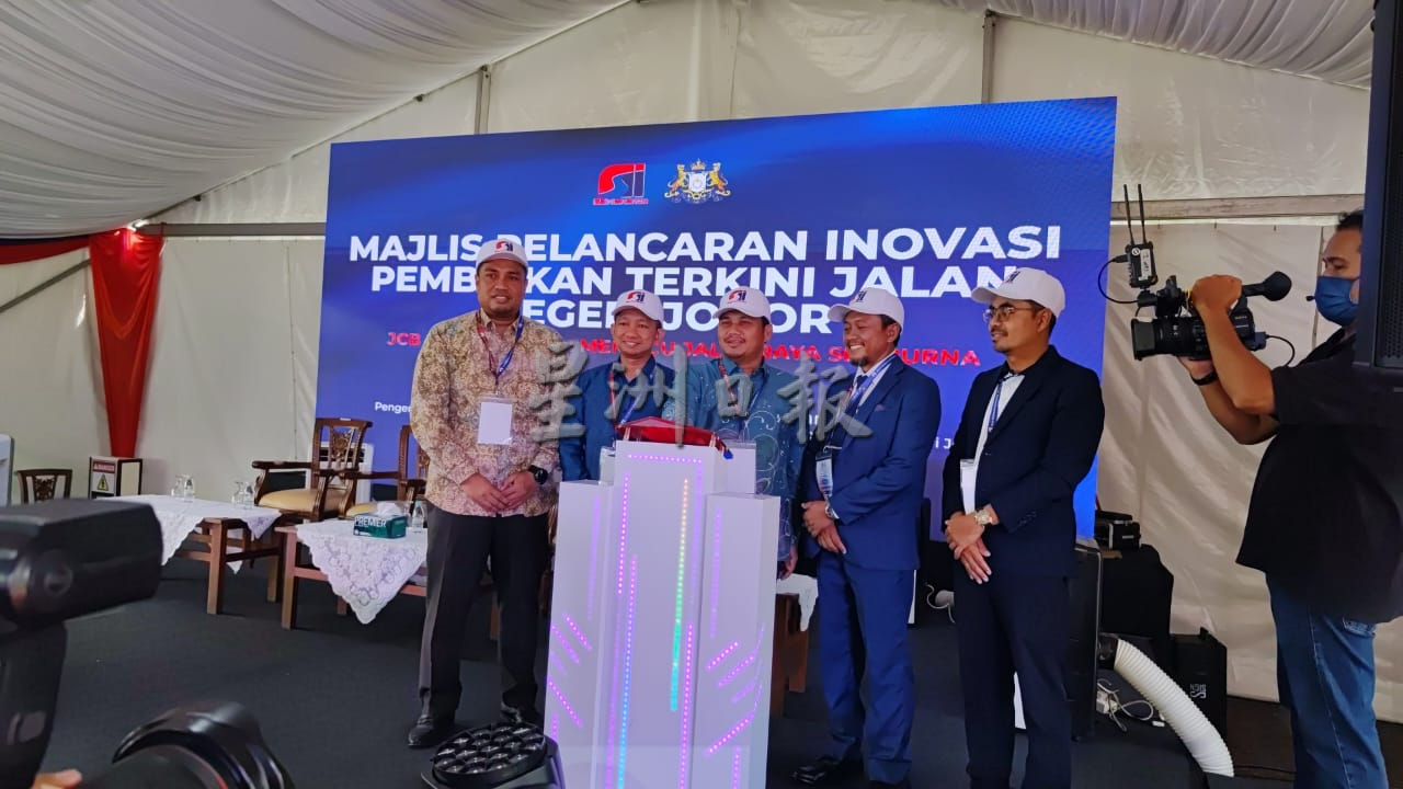 **已签发**柔：第三次头：州政府指定承包商耗资320万添新设备，加速补路坑速度