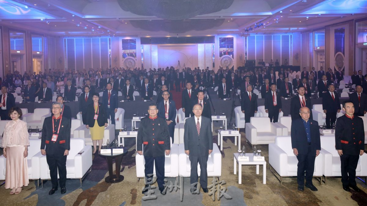 欧阳玉靖赞福建侨胞打拼事业不忘传承中华文化回馈社会/4图