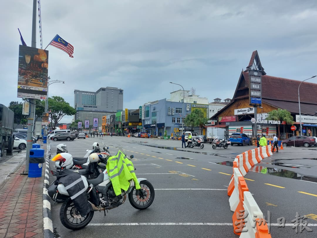 国庆日游行一改传统路线，各队伍将登上沿海大桥