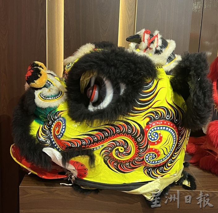 （古城封底主文） 用眼睛去旅游：30年醒狮远行北京