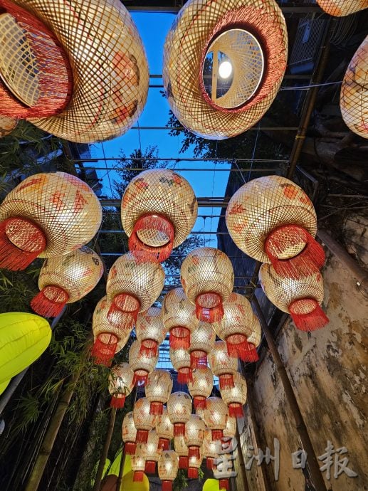 取代/大都会/鬼仔巷中秋节艺术装置