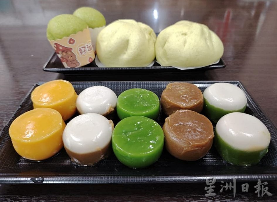 霹:未签∕人气美食∕红脚车斑兰糕点香气四溢 坚持手工制作无色素防腐剂