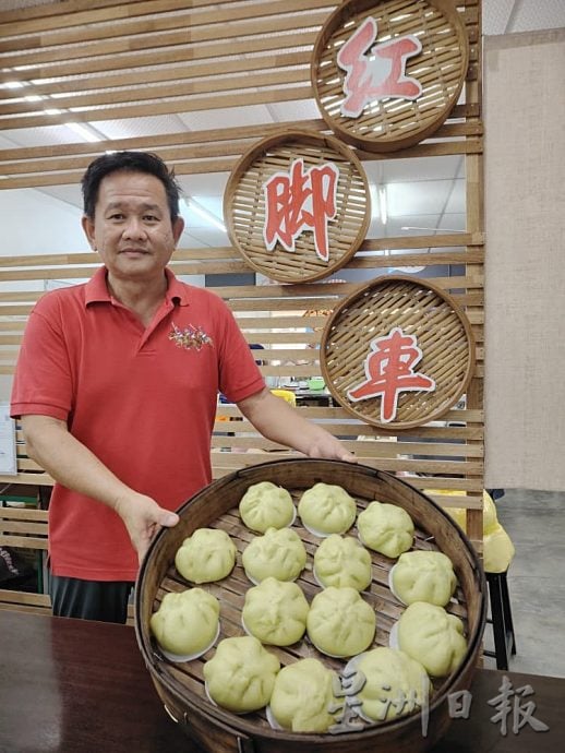 霹:未签∕人气美食∕红脚车斑兰糕点香气四溢 坚持手工制作无色素防腐剂