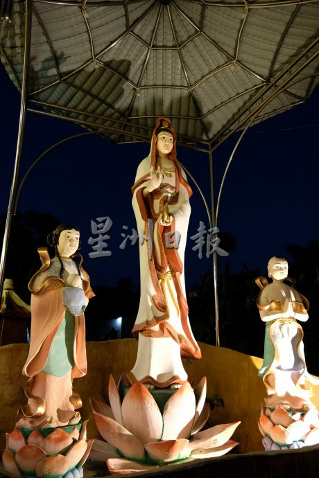 星角摄--甘孟三圣宫