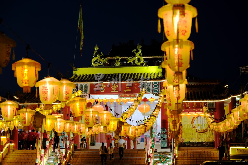 星角摄--甘孟三圣宫