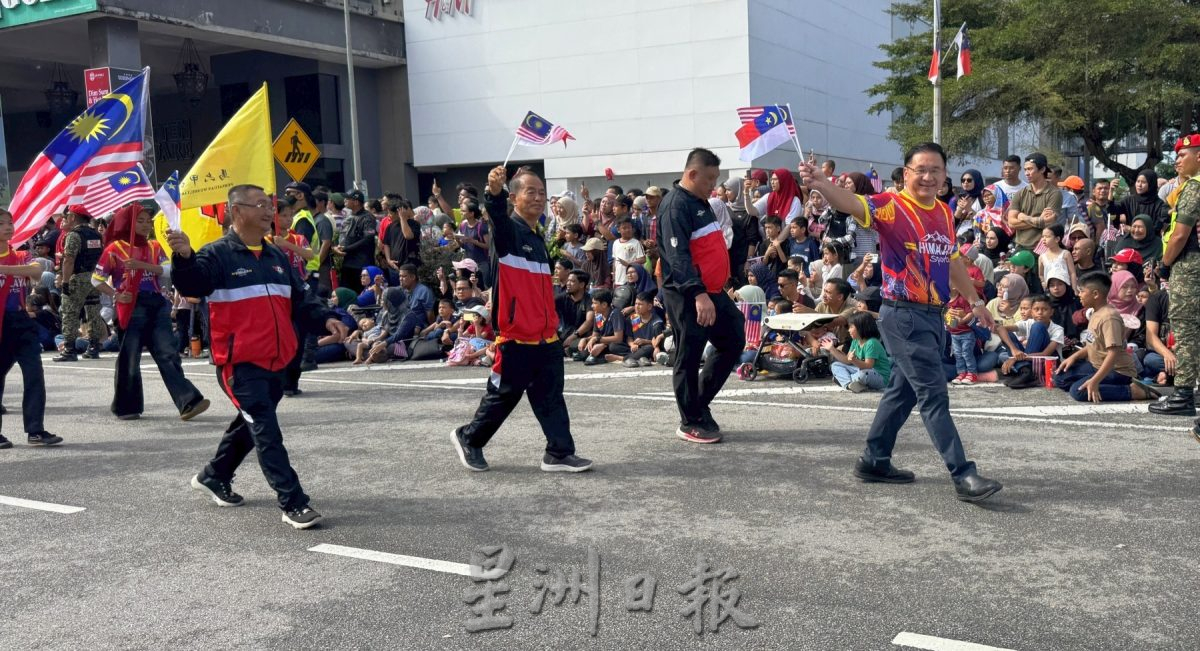 甲武术龙狮总会阔别50年·再以龙狮亮相国庆游行