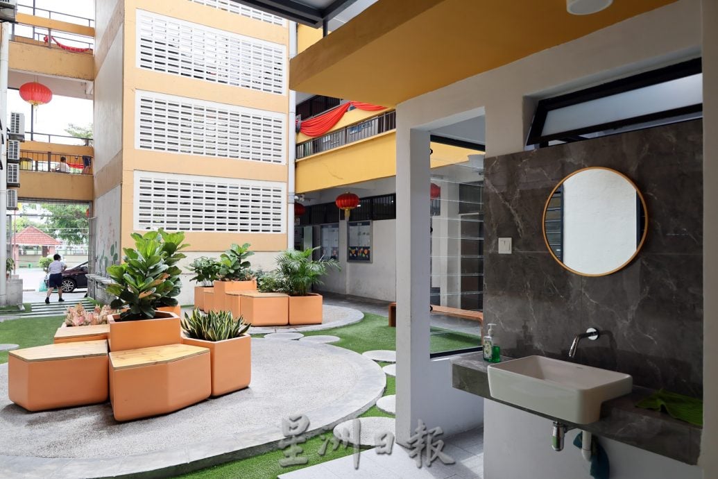 校园我董-加影育华小学