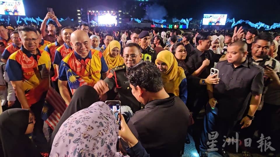 me5头//大都会-雪州国庆倒数2025/15图