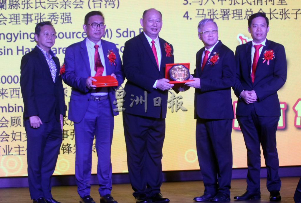 张程兴促妥善延长华小校地地契，保障华文教育稳定