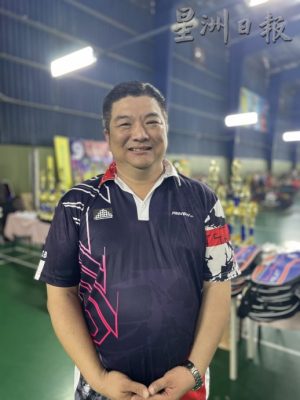 (已签发)柔:近500各族少年国庆切磋提球技 Lionmas青年锦羽赛传达团结和谐