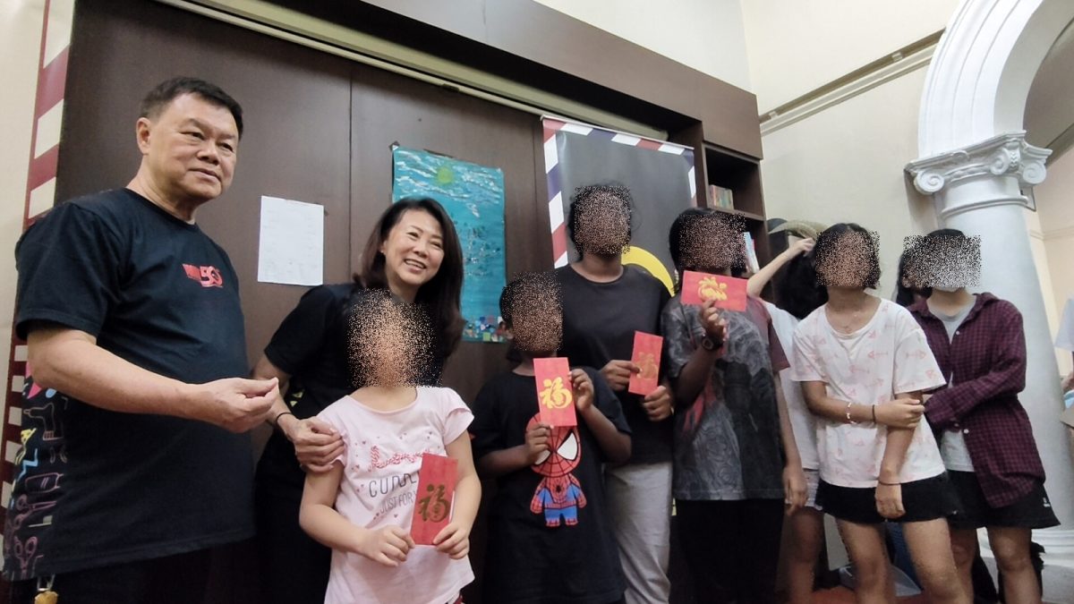 VIP文（大北马）发绅50周年系列活动 捐款儿童保护协会及义剪