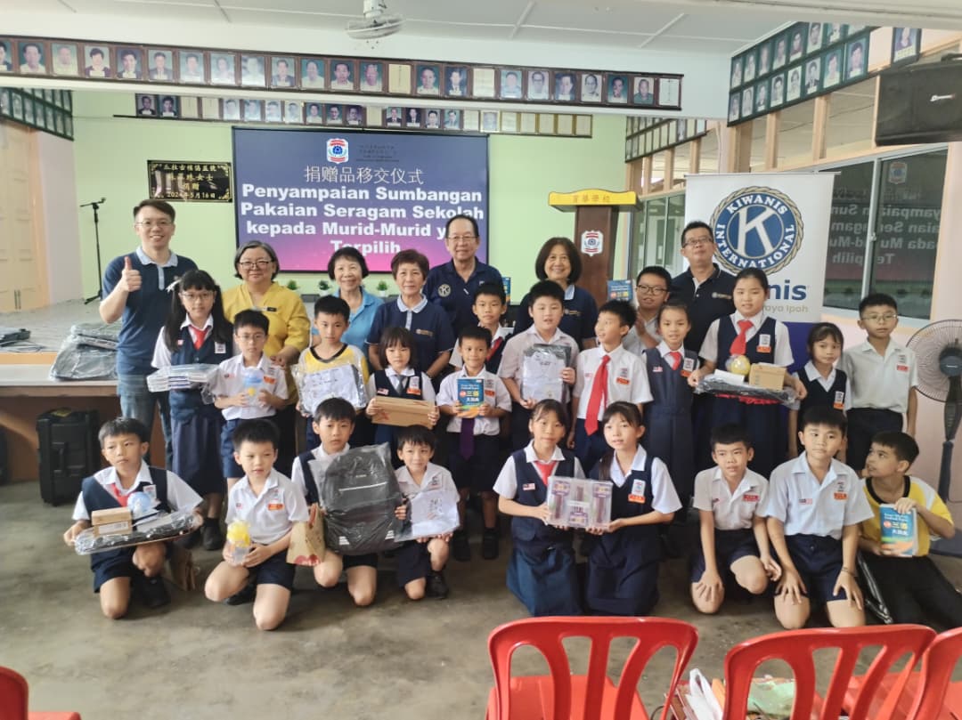VIP文(大北马)怡保与曼绒同济会派发开学用品 吉辇5华小61学生受惠