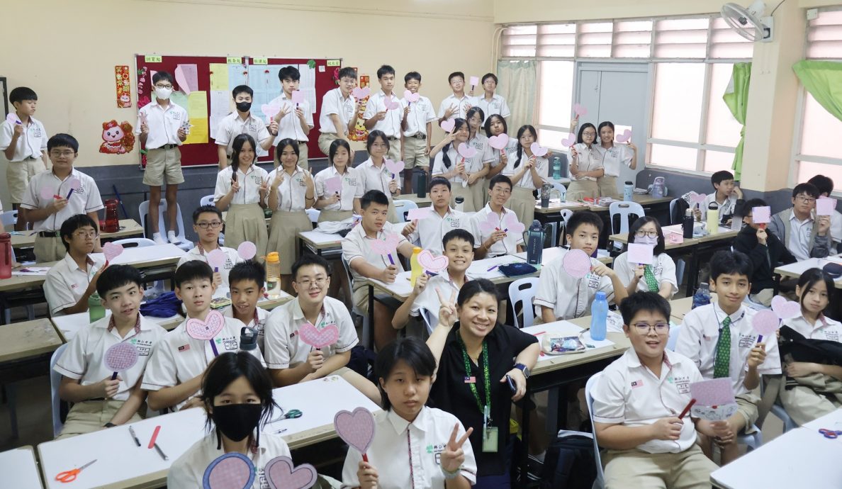 韩中办“文化遗产日活动”，培养学生认识国家多元族群