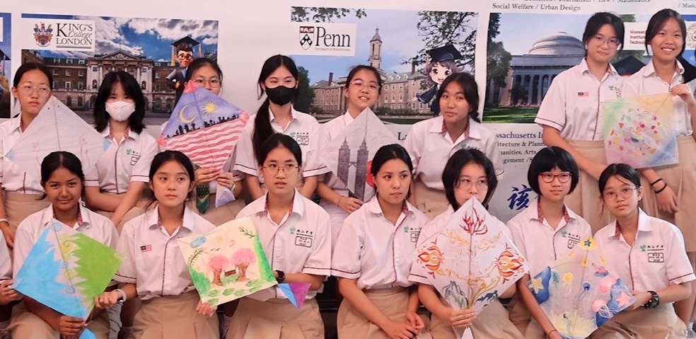 韩中办“文化遗产日活动”，培养学生认识国家多元族群