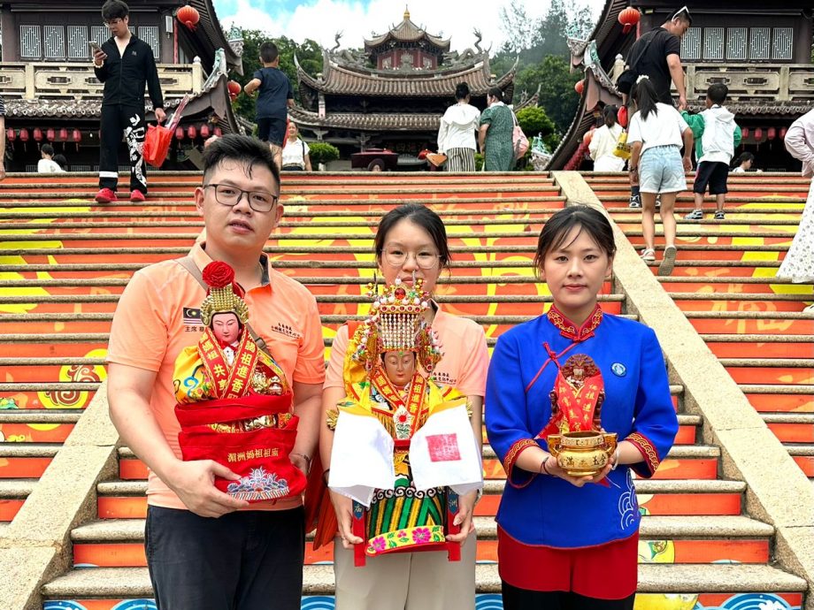 马来西亚妈祖文化中心有湄洲妈祖分灵，作为中心的镇殿妈祖。