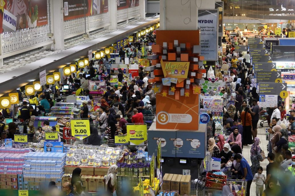 100援金“乱”霸市｜450购物车排队 等2小时结账  第2天 仍叫苦