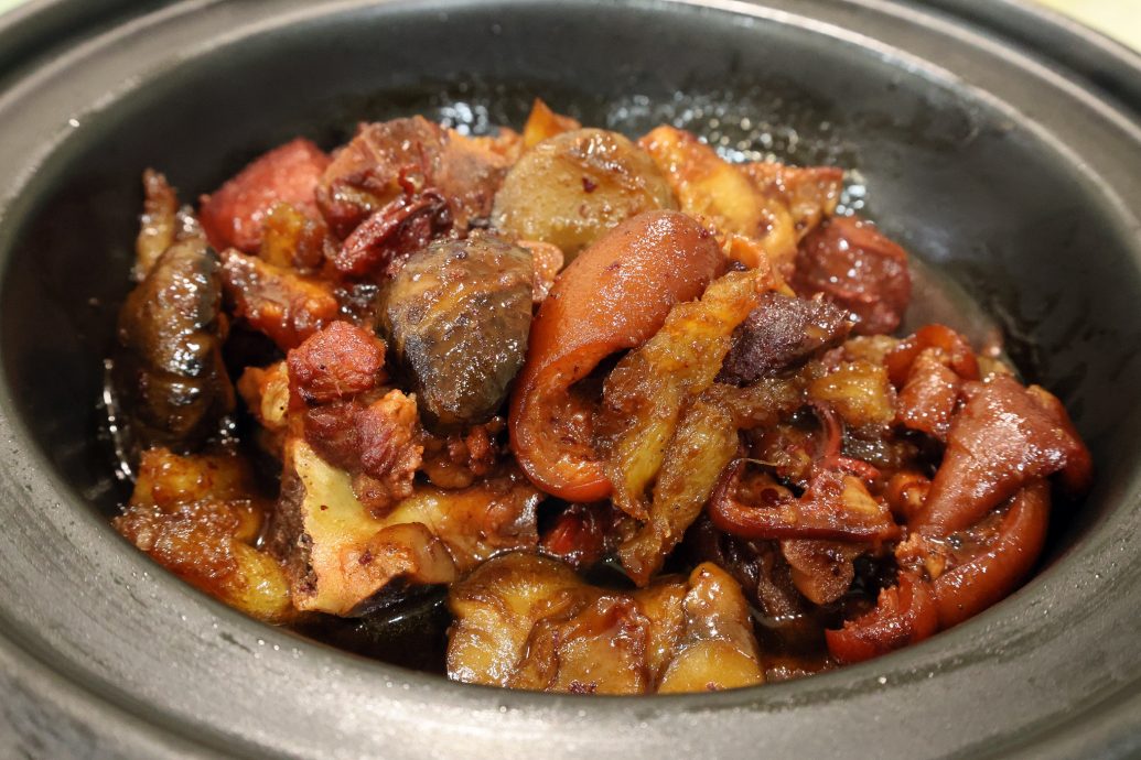 12日见报//大都会/专栏:村长揾食