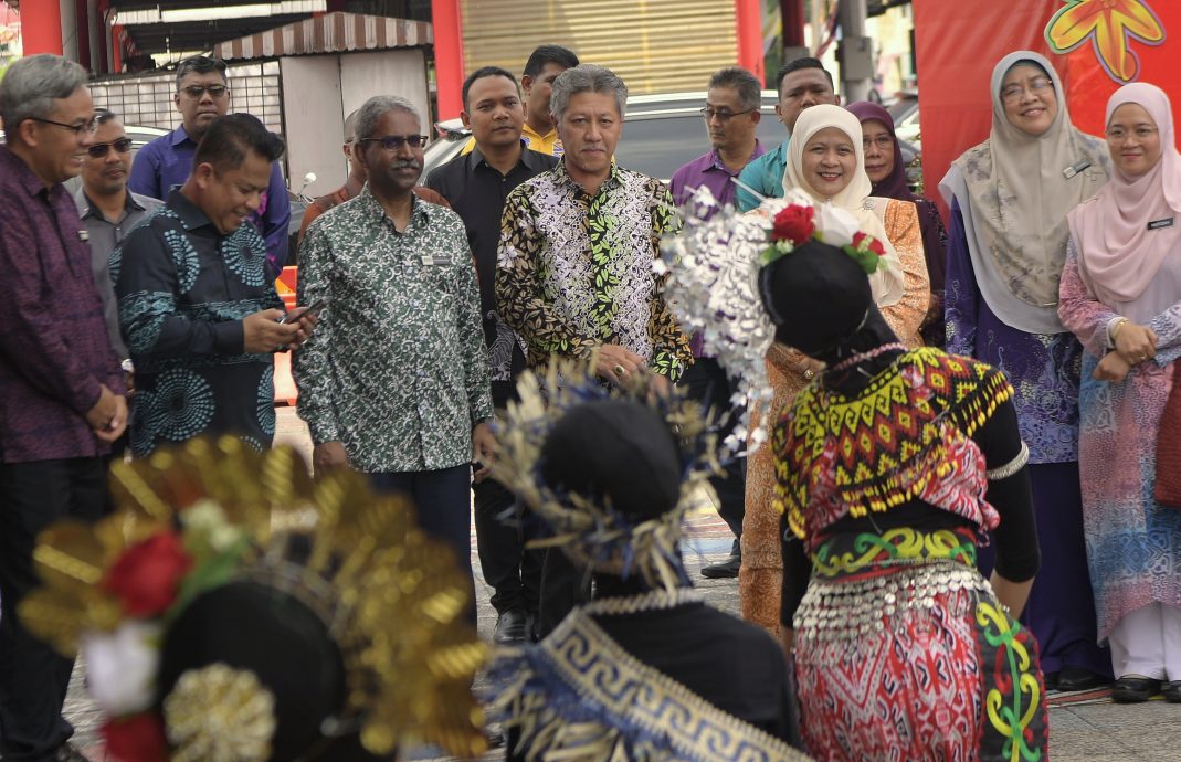 2025手工艺品节 料售140万手工艺品