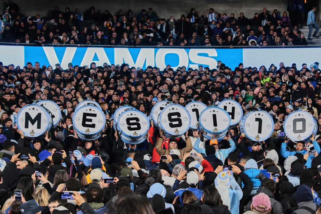 2026年世界杯入选赛| “最后探戈”双响炮完美谢幕  梅西：明年不踢世界杯