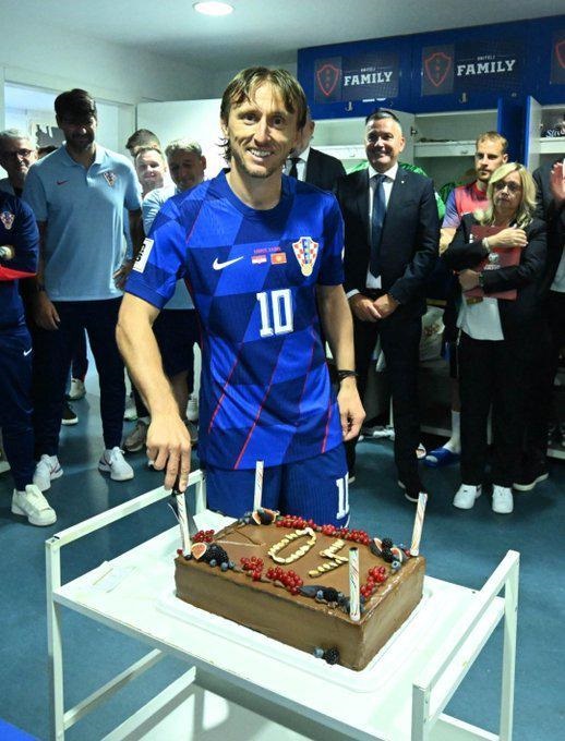 2026年世界杯入选赛| 伊萨克（约克雷斯）上阵也无用  瑞典意外不敌科索沃