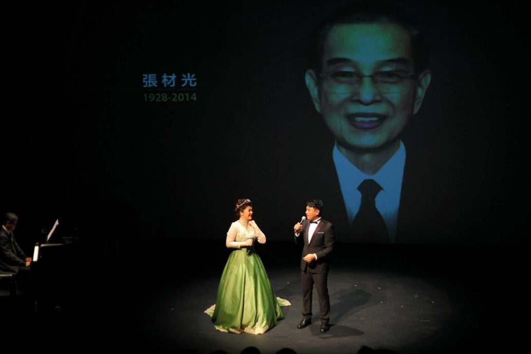 (24/9见报)大都会-特职世界/女高音歌唱家