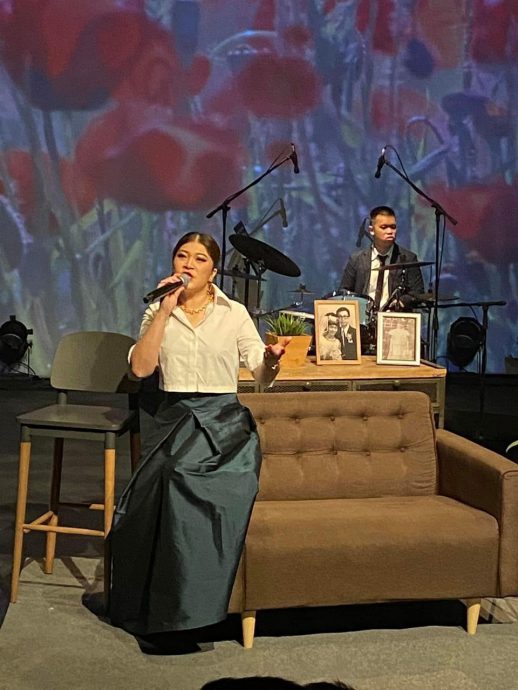 (24/9见报)大都会-特职世界/女高音歌唱家