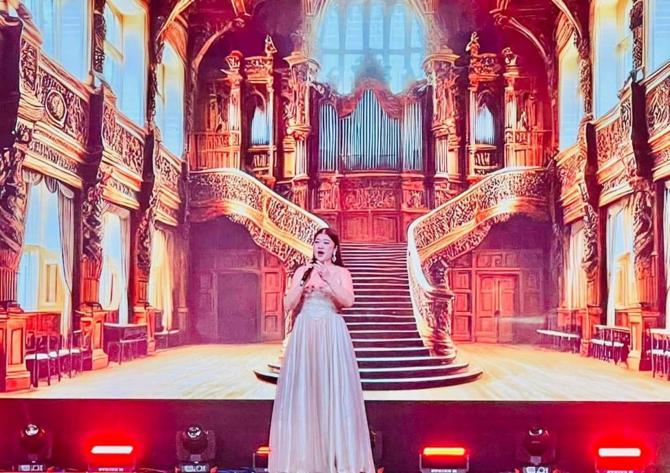 (24/9见报)大都会-特职世界/女高音歌唱家