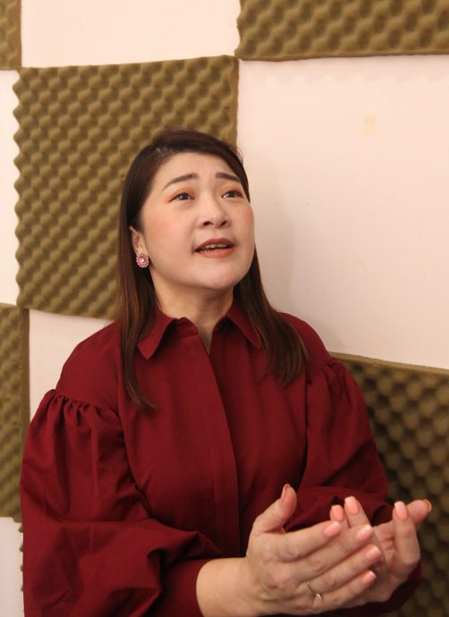 (24/9见报)大都会-特职世界/女高音歌唱家