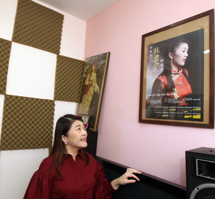 (24/9见报)大都会-特职世界/女高音歌唱家