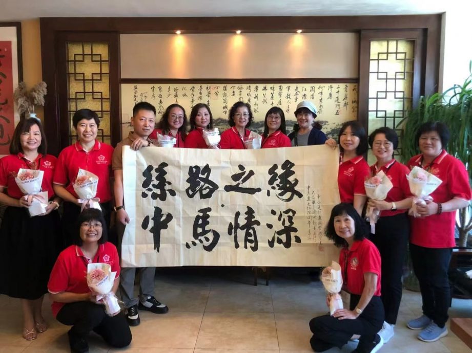 25/9下版:未签发/专访华总妇女组主席候选人陈美娟