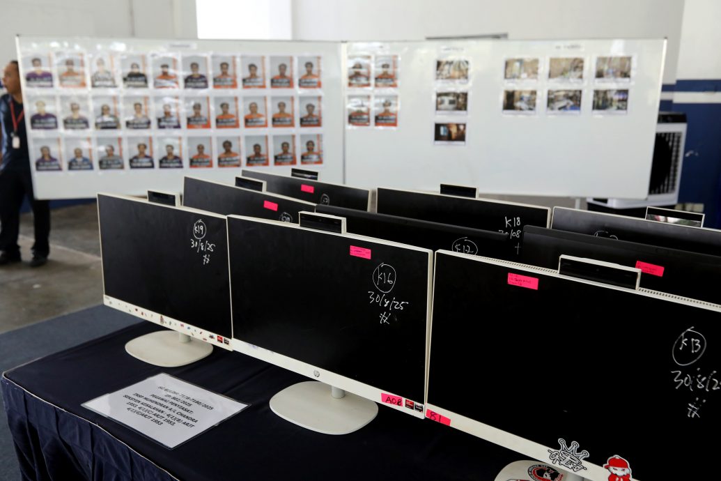 28男子化身美女荷官在线发牌•色诱外国赌客赌博