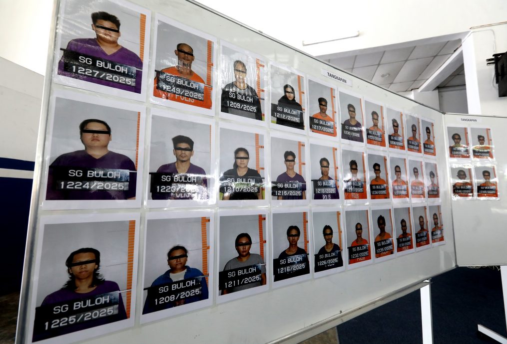 28男子化身美女荷官在线发牌•色诱外国赌客赌博