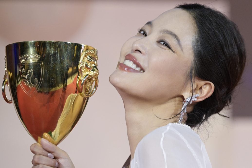 威尼斯影展|继巩俐叶德娴后 辛芷蕾成第3位华人影后