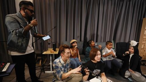 我们/《大马好・爱与和平》演唱会艺人访问