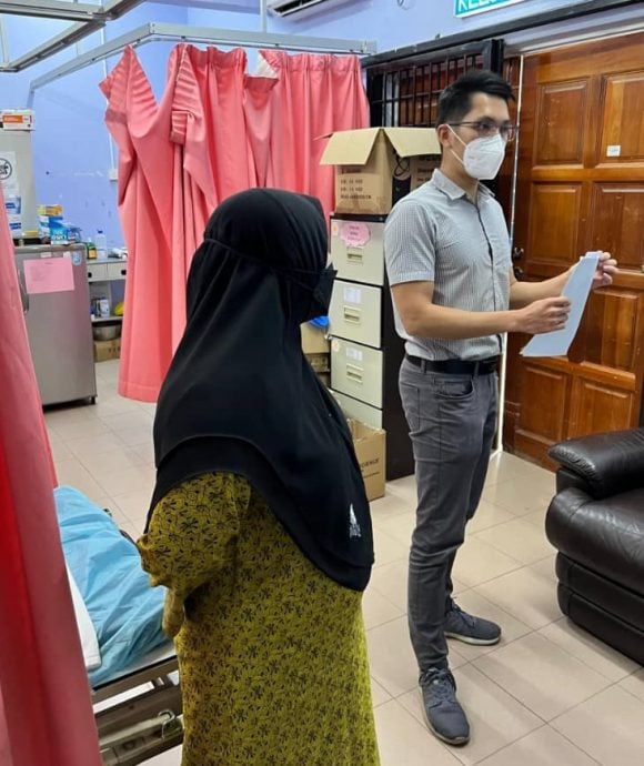 《有故事的人》慕容雄丰不当医生改种植榴梿