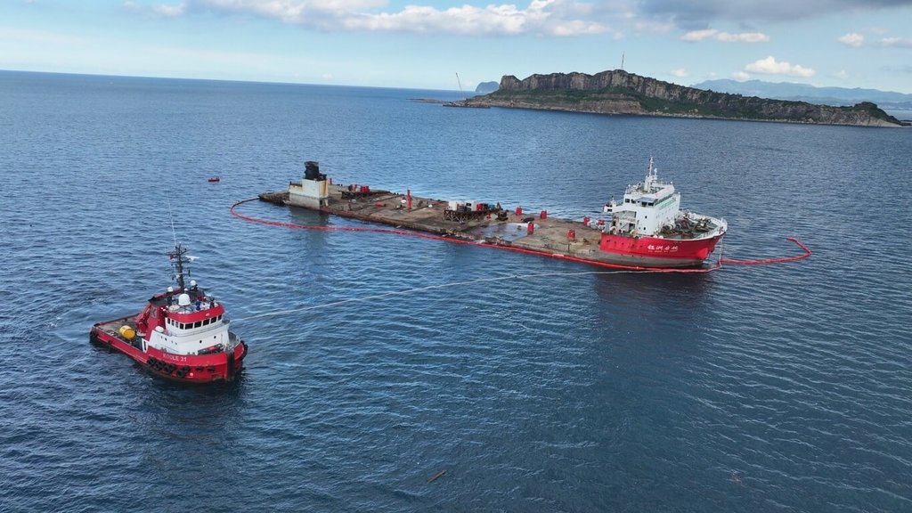 ​中国籍货轮野柳触礁　浮扬脱困预计9/17拖往韩国