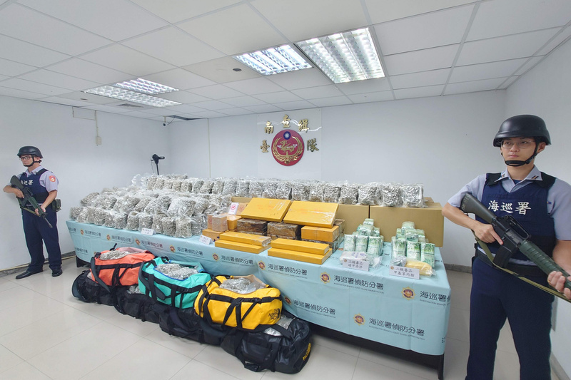 ​外籍渔船挂台湾旗拒检　台湾海巡查获逾718公斤毒品、4中国船员送办