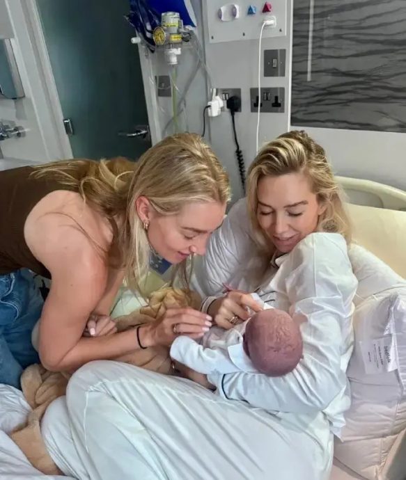 “隐形女当妈”情节成现实 云妮莎寇比顺利产子